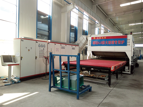 硼硅4.0防火玻璃專(zhuān)用爐